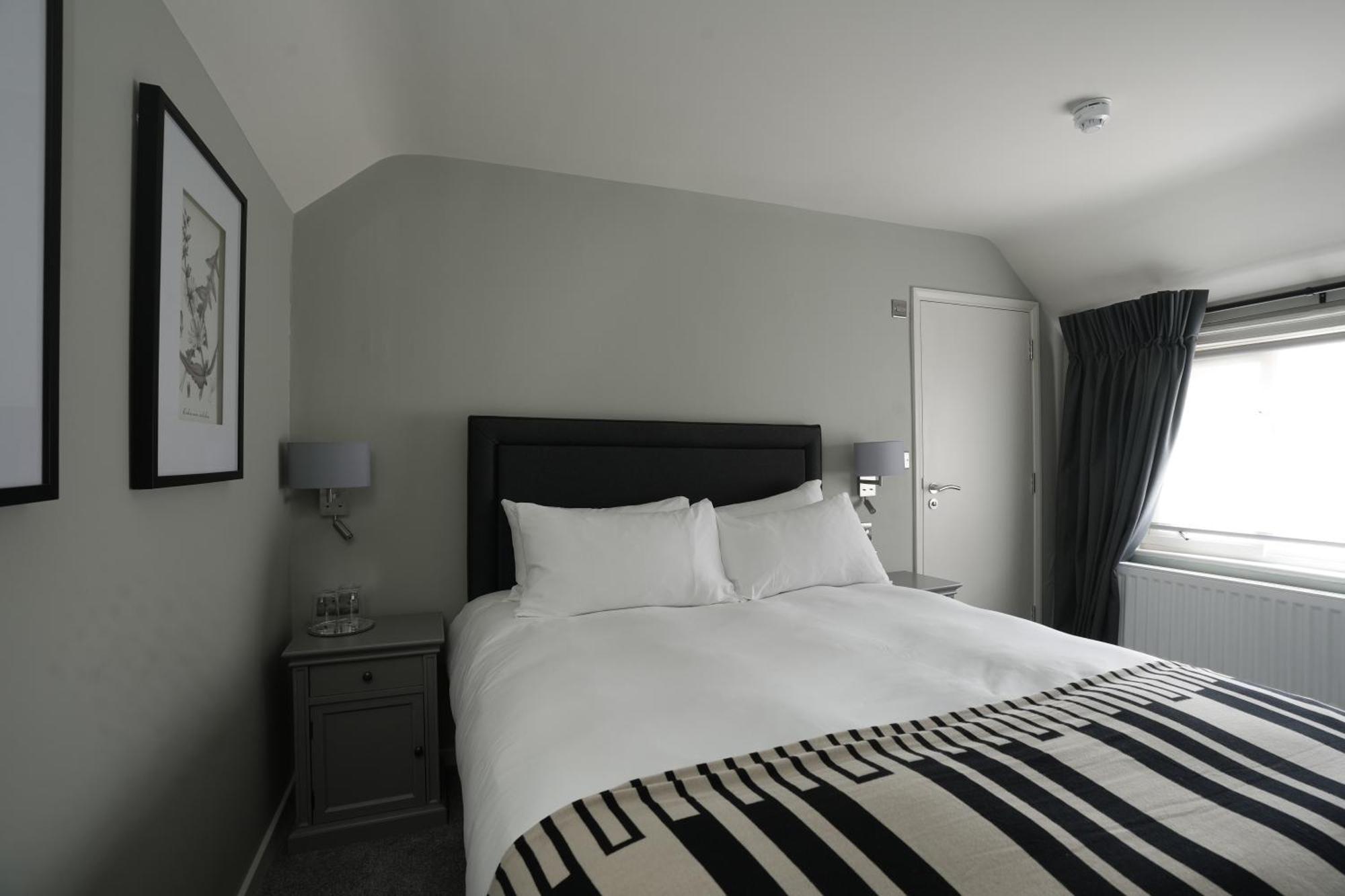 The Windmill Hotel Maidstone Exterior photo