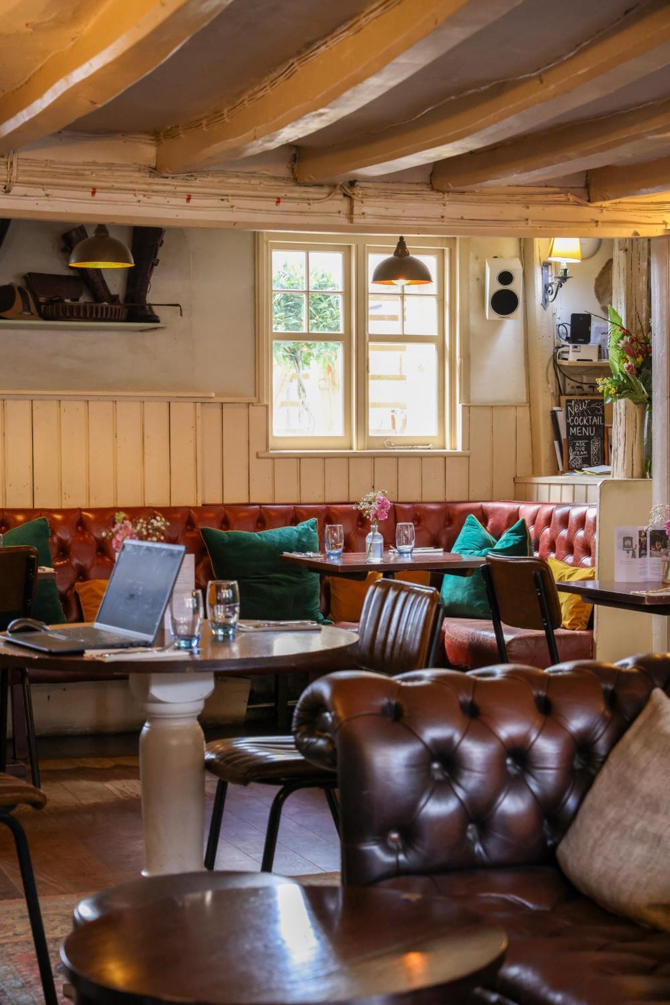 The Windmill Hotel Maidstone Exterior photo